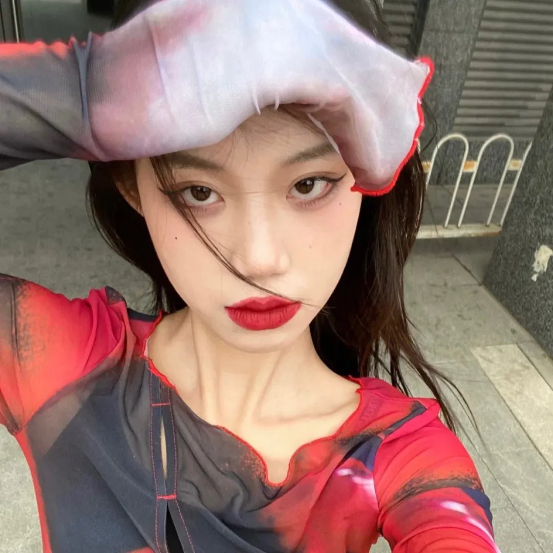 黑白姊妹